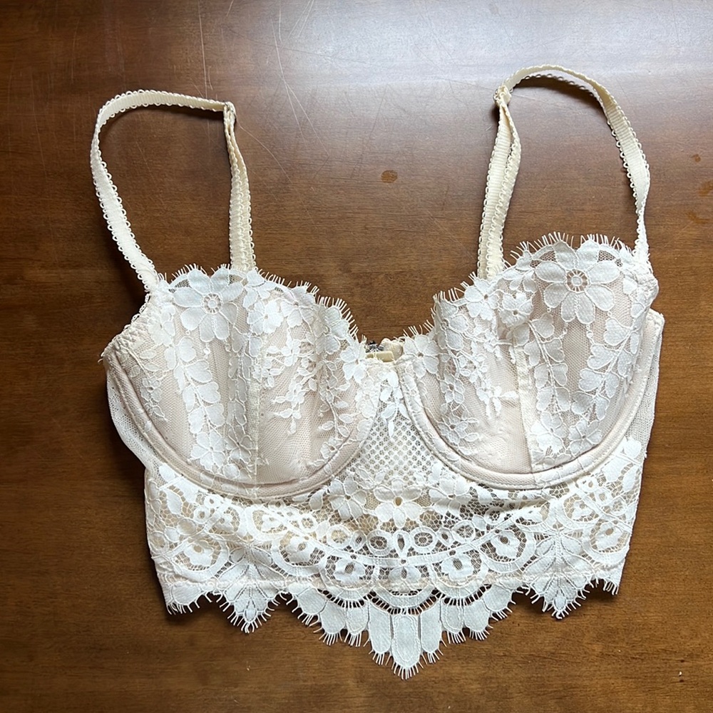 Victoria’s Secret Lace Corset Zip Up Back Bra size 32D